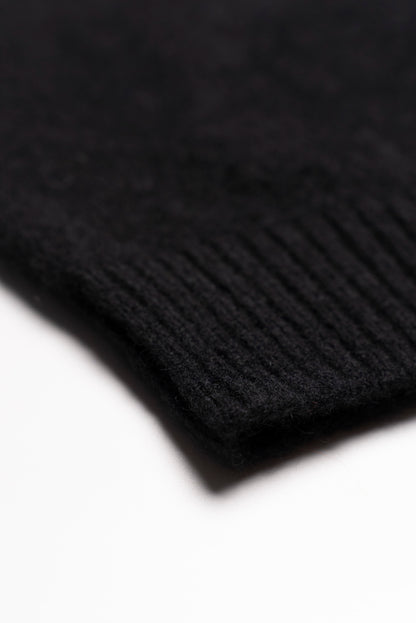 Black shaved cap with ribbed bottom