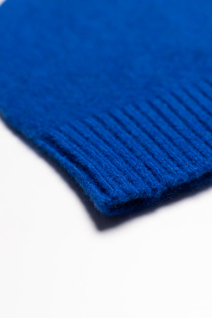 Blue shaved cap with ribbed bottom
