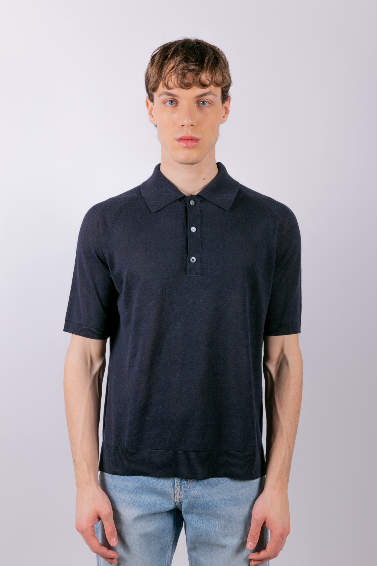 Blue short sleeve polo shirt in silk and linen