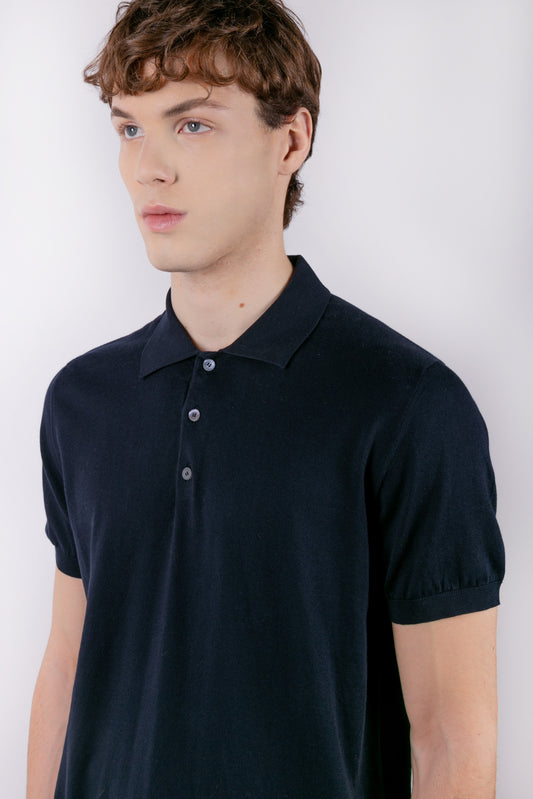 Short-sleeved blue polo shirt in cotton