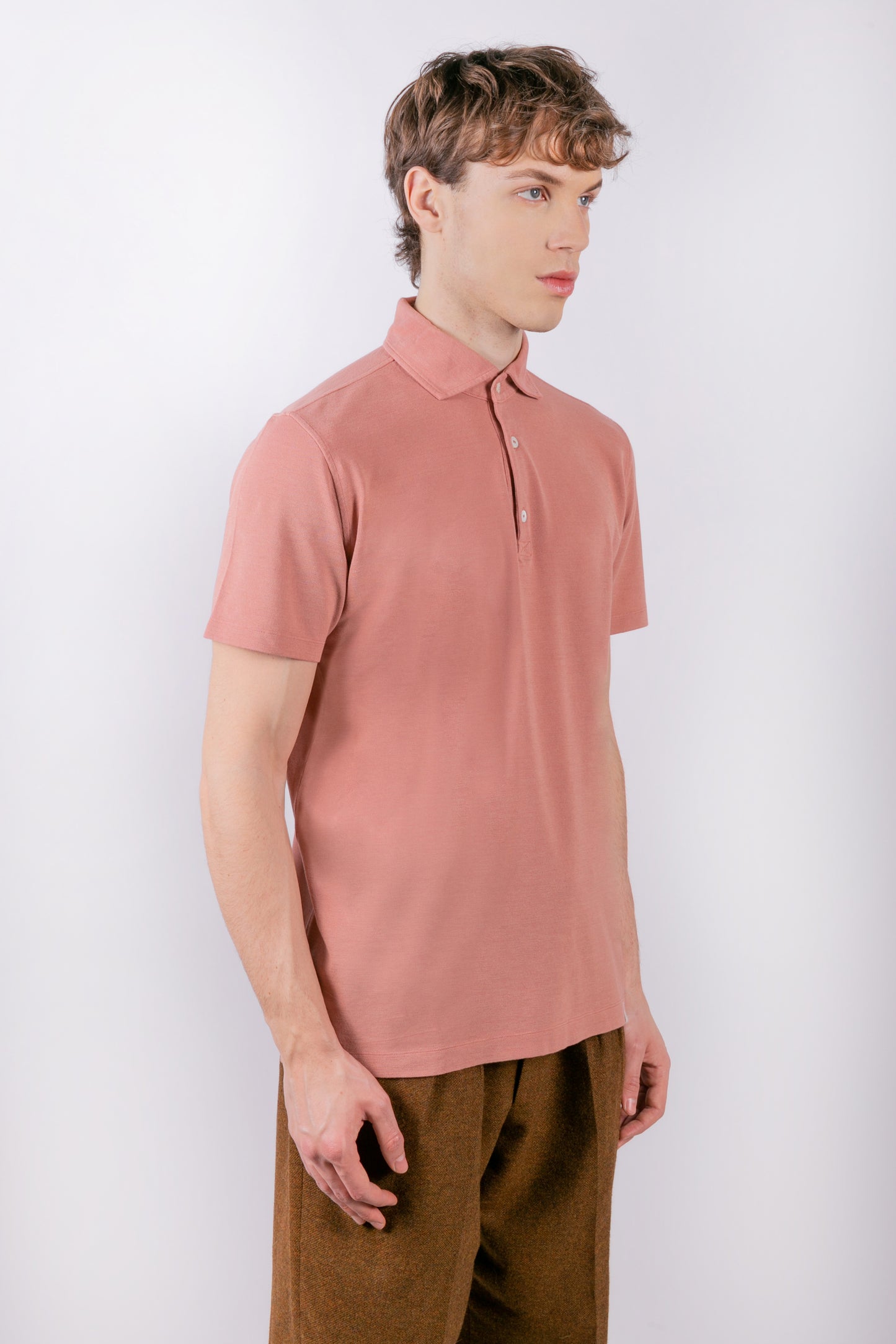 Short-sleeved pink piqué polo shirt with 3 buttons